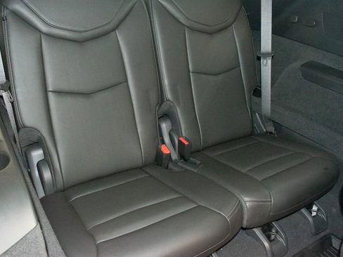 Used 2023 Cadillac XT6 Sport w/ LPO, Floor Liner Package AWD/4WD image 13