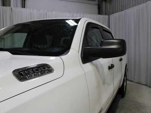 Used 2019 RAM 1500 Tradesman w/ SXT Appearance Group AWD/4WD image 33