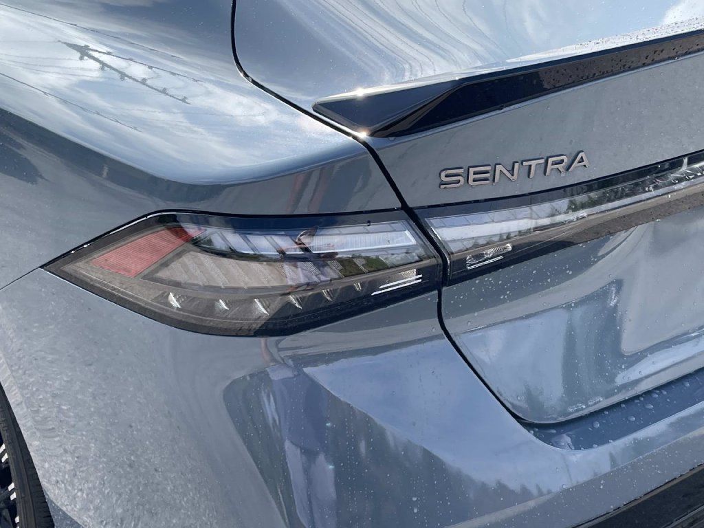 New 2027 Nissan Sentra SR w/ SR Premium Package FWD image 10