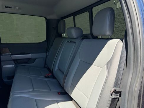 Used 2022 Ford F150 Lariat w/ Max Trailer Tow Package AWD/4WD image 28