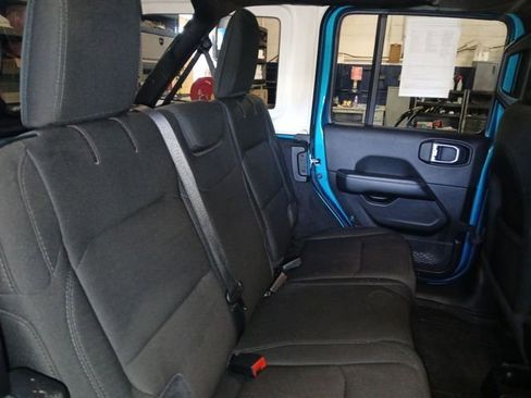 Used 2020 Jeep Wrangler Unlimited Sahara image 53