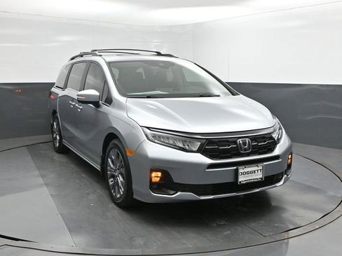 New 2026 Honda Odyssey Touring image 22