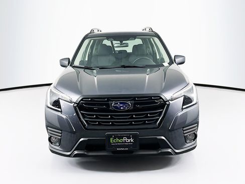 Used 2022 Subaru Forester Premium AWD/4WD image 2