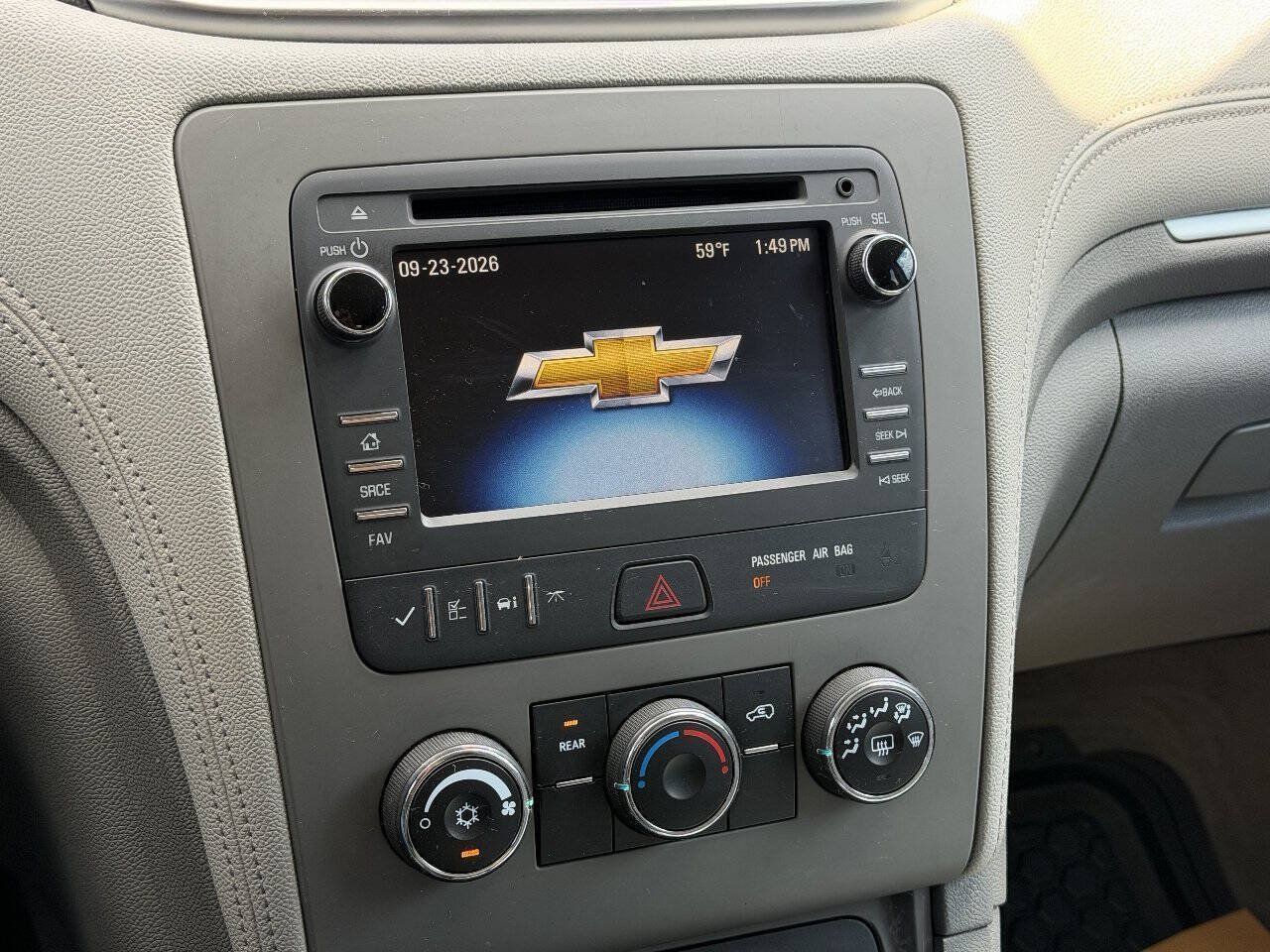 Used 2016 Chevrolet Traverse LS FWD image 14