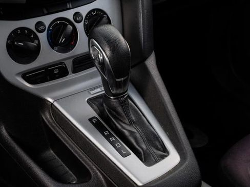 Used 2013 Ford Focus SE image 22