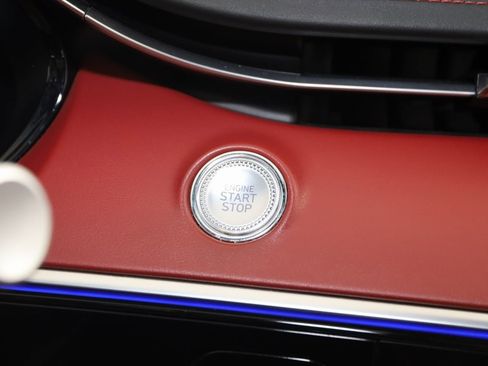 Used 2023 Genesis GV70 2.5T w/ Sport Prestige Package image 38