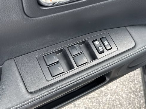 Used 2015 Lexus ES 300h w/ Navigation System Package FWD image 17
