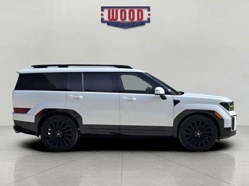 Used 2025 Hyundai Santa Fe Calligraphy FWD image 2