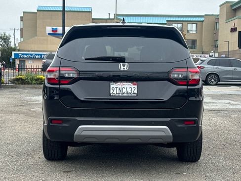 Certified 2025 Honda Pilot EX-L image 5