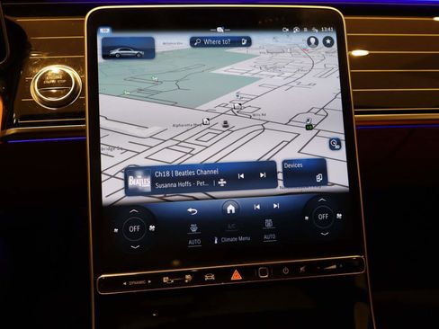 Used 2024 Mercedes-Benz S 580e 4MATIC Sedan image 33