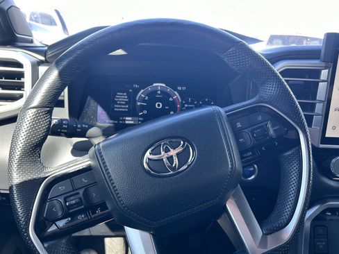 Used 2024 Toyota Sequoia Platinum AWD/4WD image 18