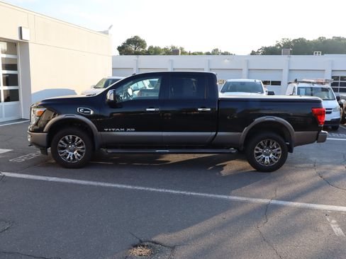 Used 2016 Nissan Titan Platinum Reserve AWD/4WD image 7