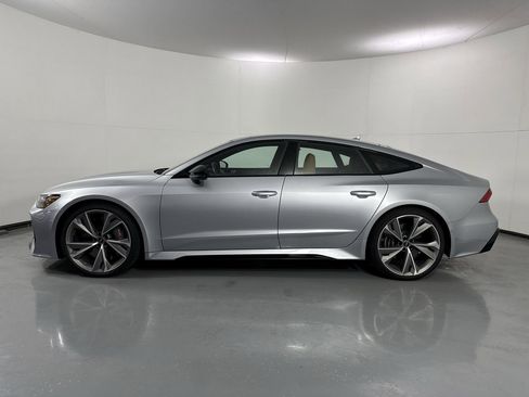 Used 2021 Audi RS 7 Sportback AWD/4WD image 30