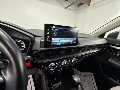 Certified 2025 Honda CR-V EX-L image 17