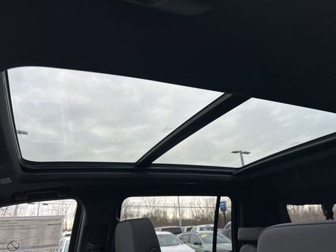 New 2026 Chevrolet Suburban Z71 image 27