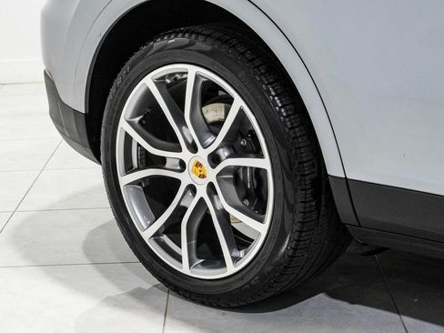 Used 2023 Porsche Cayenne image 51