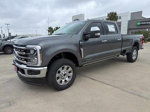 New 2026 Ford F350 Lariat w/ Lariat Premium Package image 3