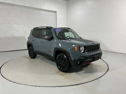 Used 2018 Jeep Renegade Trailhawk w/ Cold Weather Group II image 2