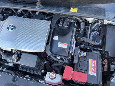 Used 2017 Toyota Prius One image 25