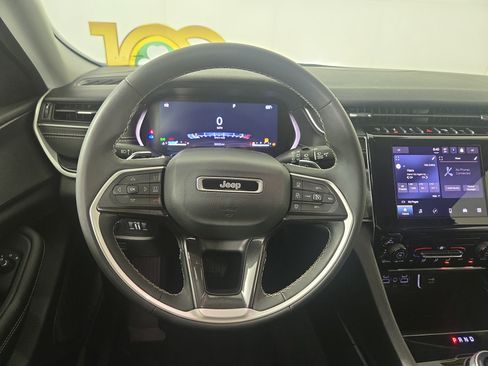 Certified 2023 Jeep Grand Cherokee L Laredo image 16