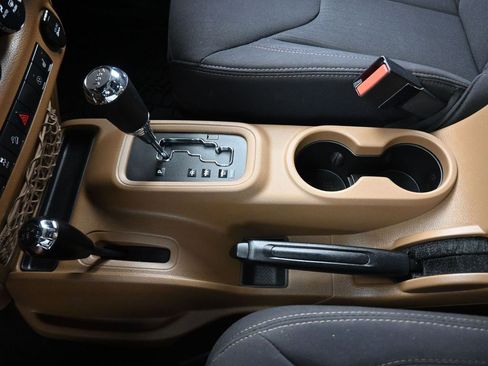 Used 2013 Jeep Wrangler Unlimited Sahara w/ Connectivity Group image 20