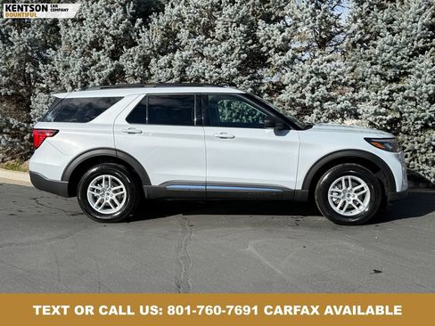 Used 2025 Ford Explorer Active AWD/4WD image 9