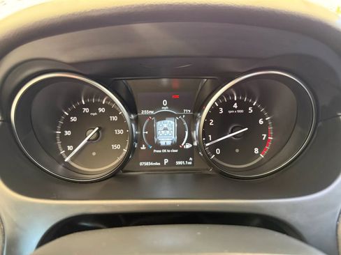 Used 2018 Land Rover Discovery Sport SE AWD/4WD image 28
