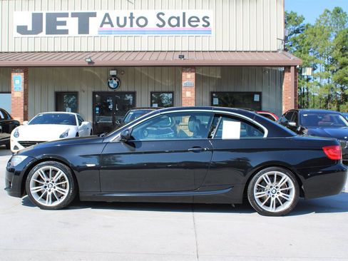Used 2013 BMW 335i Convertible image 7