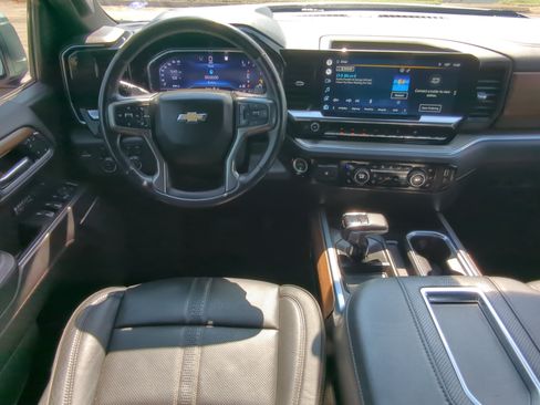 Used 2022 Chevrolet Silverado 1500 High Country w/ High Country Premium Package AWD/4WD image 14
