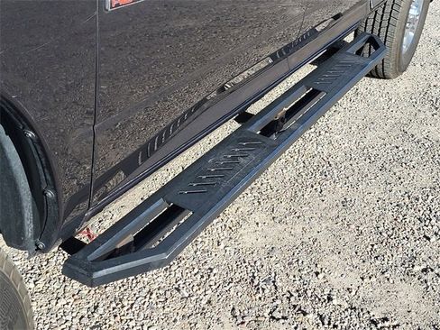 Used 2018 RAM 2500 SLT image 6