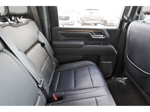 Used 2024 Chevrolet Silverado 2500 High Country w/ High Country Premium Package image 11