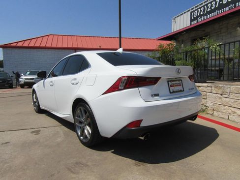 Used 2016 Lexus IS 200t image 3