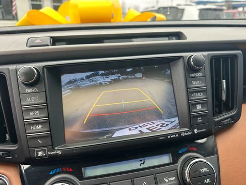 Used 2016 Toyota RAV4 Limited image 26