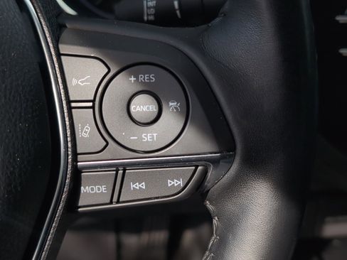 Certified 2020 Toyota Camry XLE FWD image 20