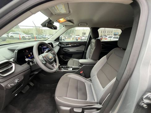 Used 2025 Chevrolet TrailBlazer LT image 24