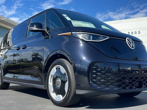 New 2025 Volkswagen ID. Buzz Pro S image 5