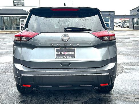 Used 2024 Nissan Rogue S image 7