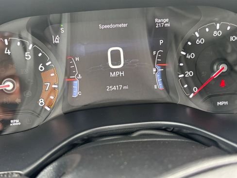 Used 2025 Jeep Compass Trailhawk image 39