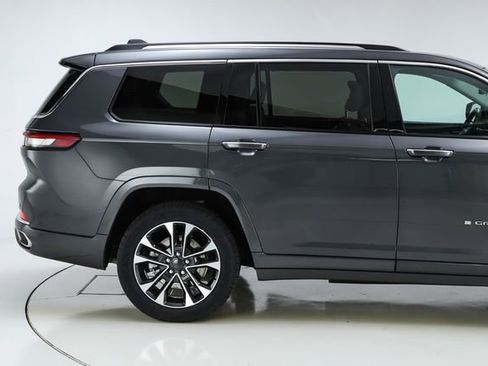 Used 2021 Jeep Grand Cherokee L Overland w/ Luxury Tech Group IV image 14