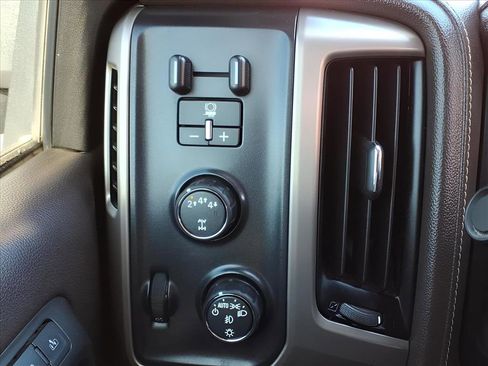 Used 2018 GMC Sierra 3500 Denali w/ Duramax Plus Package image 12