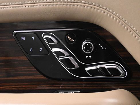 Used 2019 Land Rover Range Rover Long Wheelbase Autobiography image 45