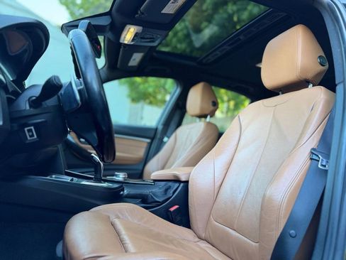 Used 2018 BMW 340i xDrive Sedan w/ Premium Package AWD/4WD image 19