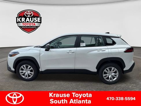 Used 2026 Toyota Corolla Cross L FWD image 8