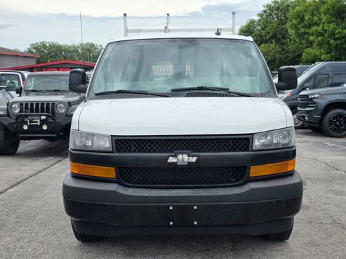 Used 2020 Chevrolet Express 2500 w/ Driver Convenience Package RWD image 7