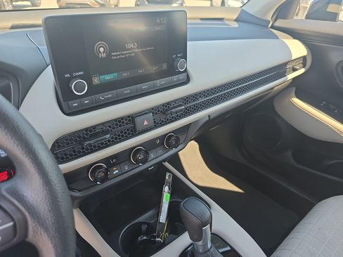 Certified 2024 Honda HR-V LX image 19