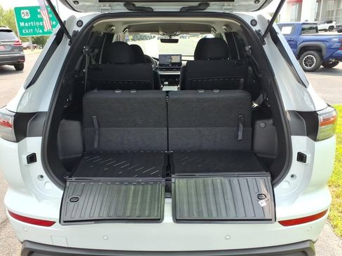 Used 2025 Mitsubishi Outlander ES AWD/4WD image 25