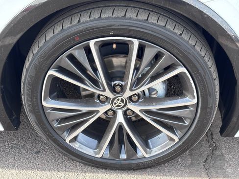 Used 2024 Toyota Prius XLE FWD image 11