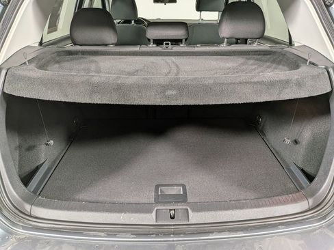 Used 2019 Volkswagen Golf S image 11