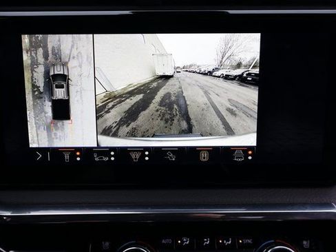 Used 2025 GMC Sierra 3500 Denali w/ Denali Reserve Package image 9