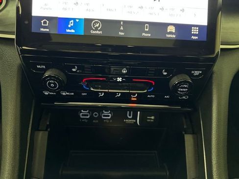 Used 2024 Jeep Grand Cherokee Limited 4xe image 23